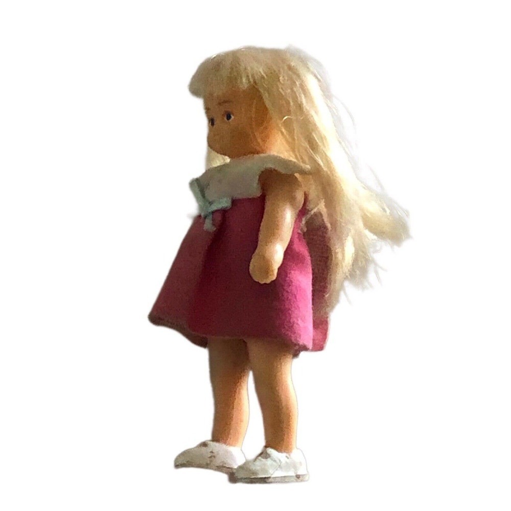 Vintage 1988 Horsham Vinyl Blonde Girl Dollhouse Doll 3” Tall - Picture 7 of 8